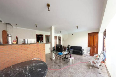 Sobrado à venda ou para alugar com 4 suítes em Vila Paulicéia, São Paulo, SP