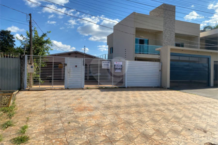 Casa à venda ou para alugar com 10 quartos no Centro, Ponta Porã, MS