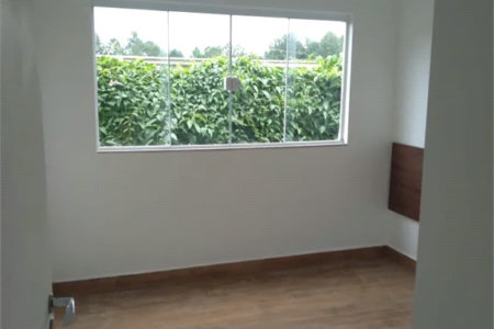 Casa à venda com 4 suítes no condomínio Saint Thomás Rua Uruana,9, Carapicuíba - SP