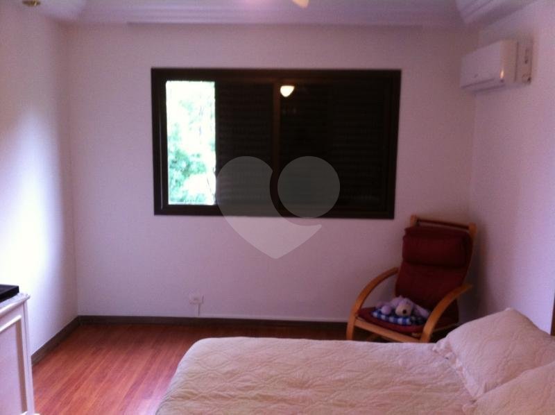 Apartamento à venda com 4 suítes em Real Parque, São Paulo, SP