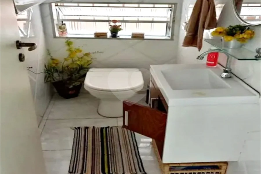 Sobrado à venda com 3 quartos, sendo 1 suíte,  em Vila Palmeiras, São Paulo, SP