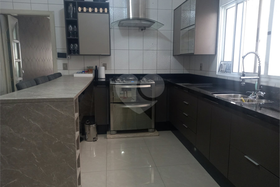 Sobrado à venda com 3 quartos, sendo 1 suíte,  em Tremembé, São Paulo, SP