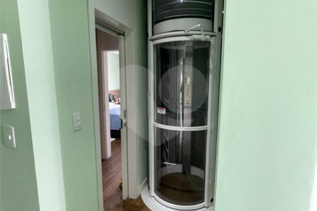 Casa à venda com 1 quarto, sendo 3 suítes, no condomínio Aruã Brisas I, Mogi das Cruzes - SP