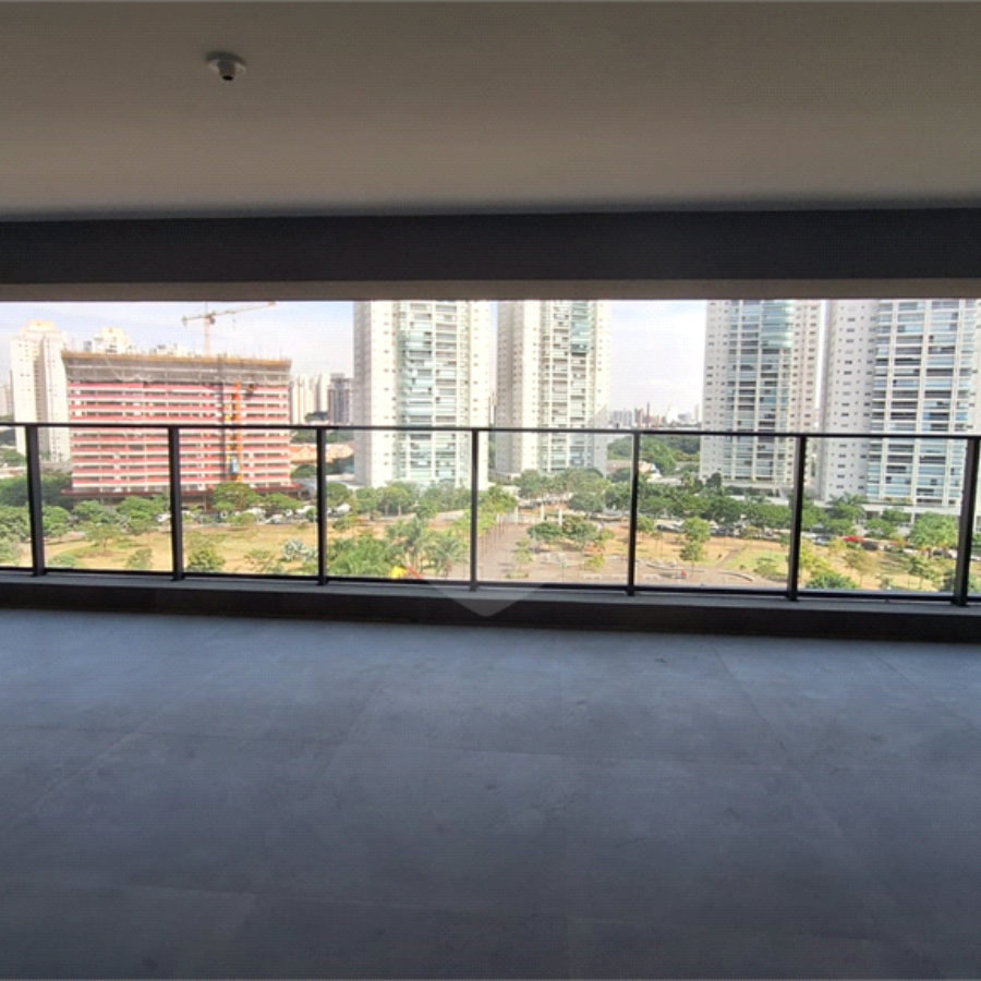 Apartamento à venda com 4 quartos, sendo 3 suítes, em Água Branca, São Paulo, SP