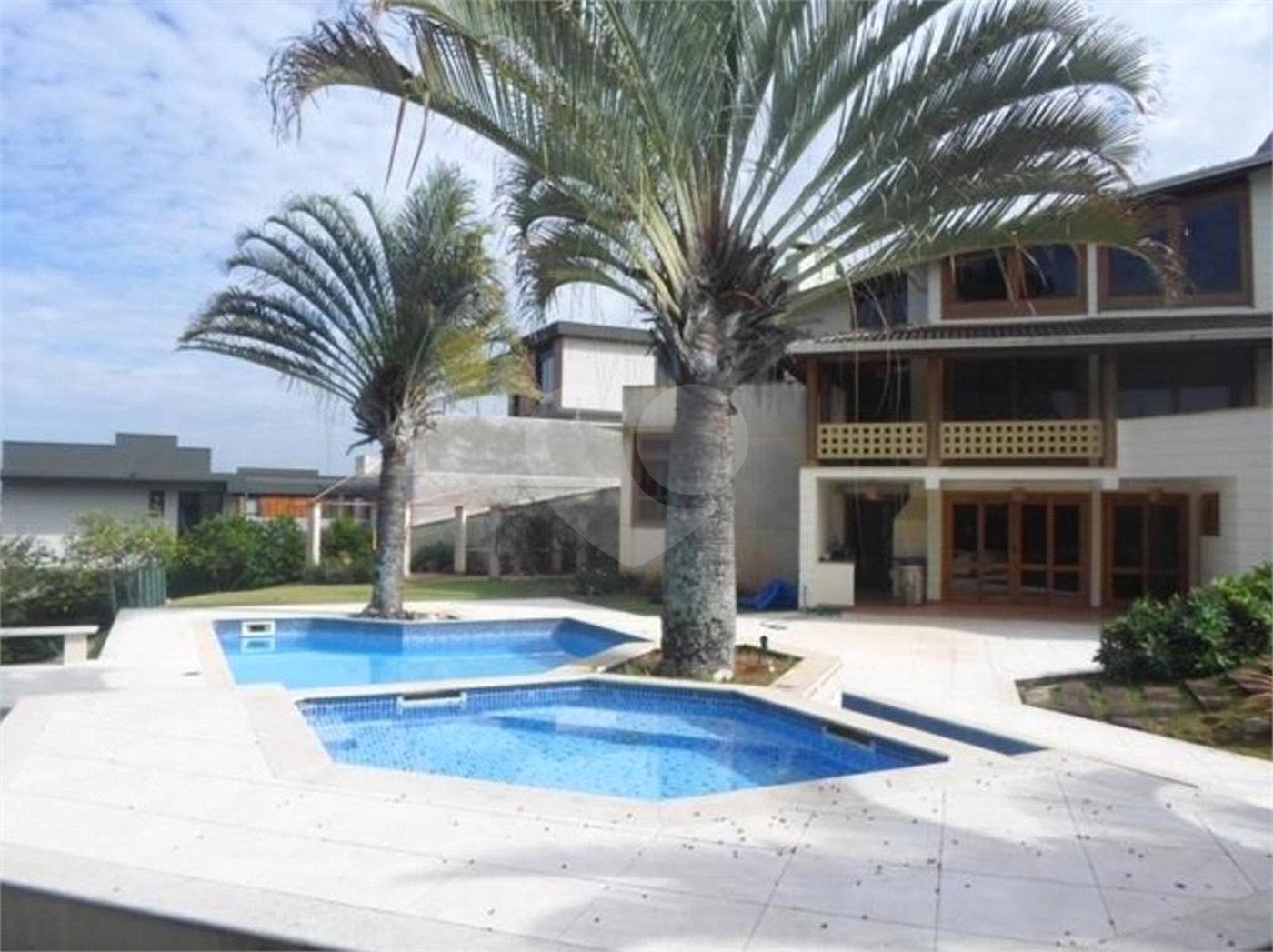 Casa à venda com 3 suítes em Nova Gardênia, Atibaia, SP