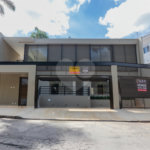Casa à venda com 4 quartos, sendo 1 suíte, em Jardim Guedala, São Paulo, SP