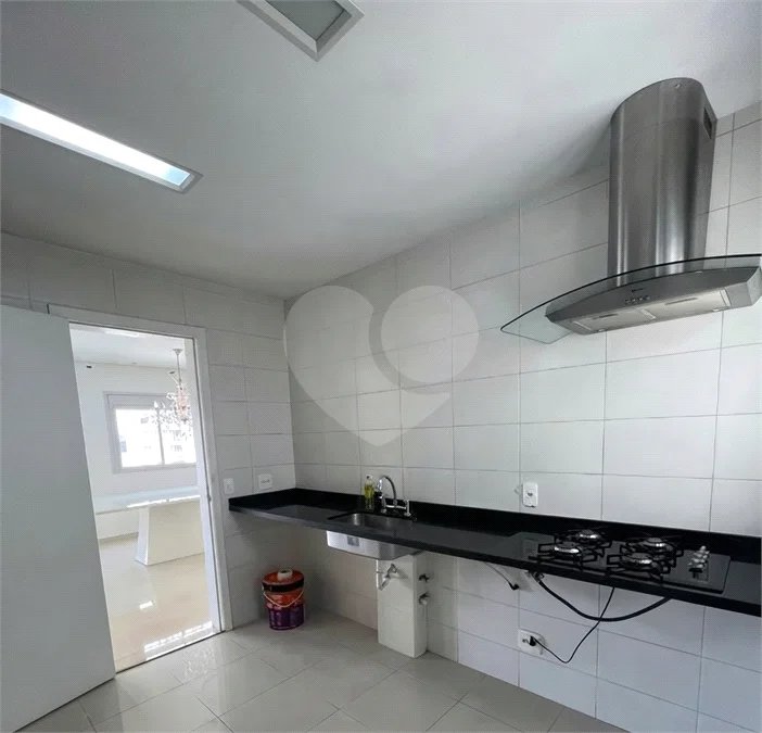 Apartamento de alto padrão com 128 m², 3 suítes, 2 vagas, vista para a piscina e lazer completo em condomínio clube no coração de Nova Petrópolis.