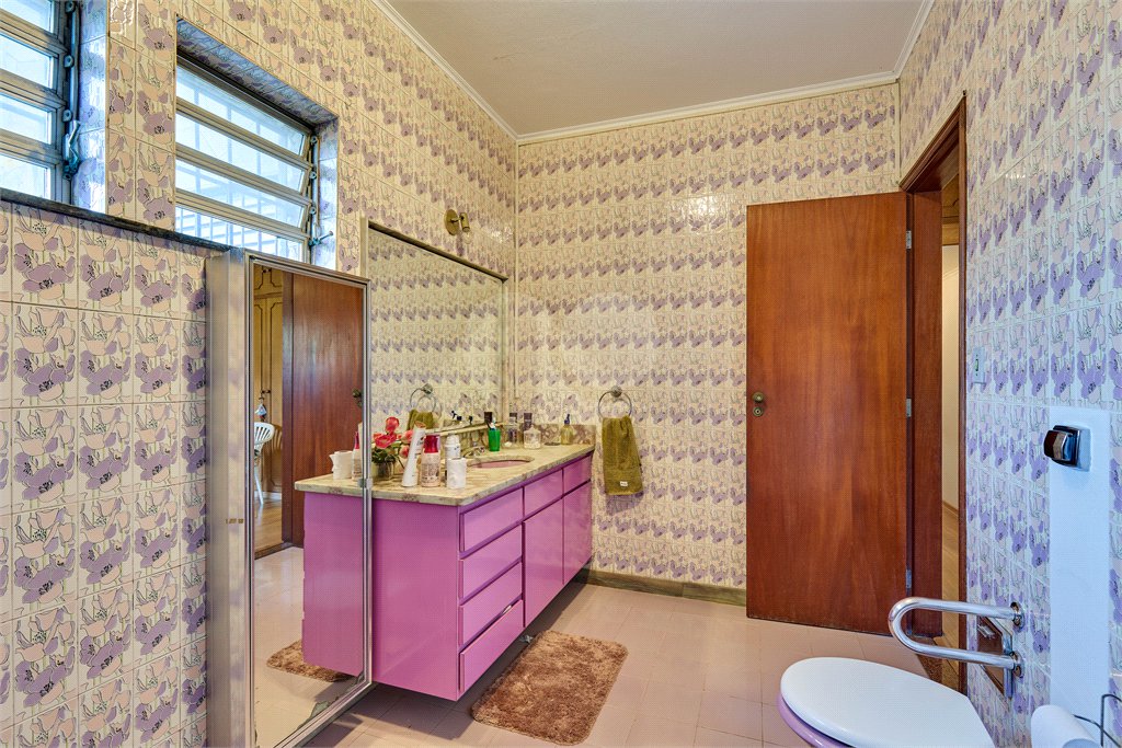 Casa de Vila à venda com 4 quartos, sendo 3 suítes,  em Alto da Boa Vista, São Paulo, SP