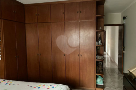Sobrado à venda com 3 quartos, sendo 1 suíte, em Chora Menino, São Paulo, SP
