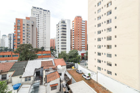 Apartamento à venda com 4 quartos, sendo 2 suítes, em Moema, São Paulo, SP
