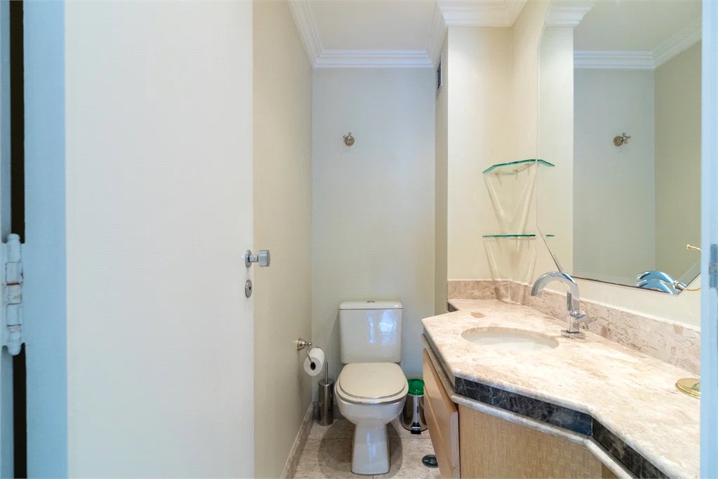 Apartamento à venda com 4 quartos, sendo 3 suítes, em Brooklin Paulista, São Paulo, SP