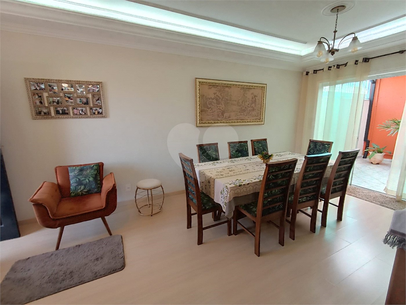 Casa à venda com 3 quartos, sendo 1 suíte, em Vila Rosa, Itapetininga, SP