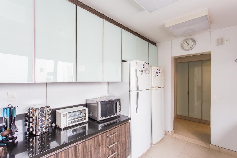Apartamento à venda com 3 suítes em Campo Belo, São Paulo, SP