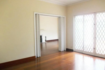 Casa à venda com 3 quartos, sendo 1 suíte,  no condomínio Praça Pero Vaz de Caminha,260, São Paulo - SP