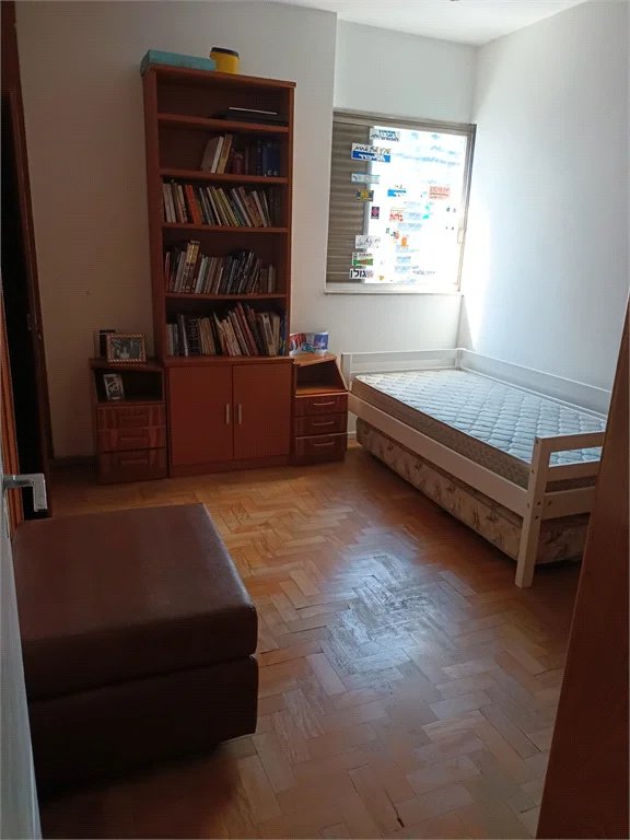 Apartamento à venda com 4 quartos, sendo 1 suíte, em Pinheiros, São Paulo, SP