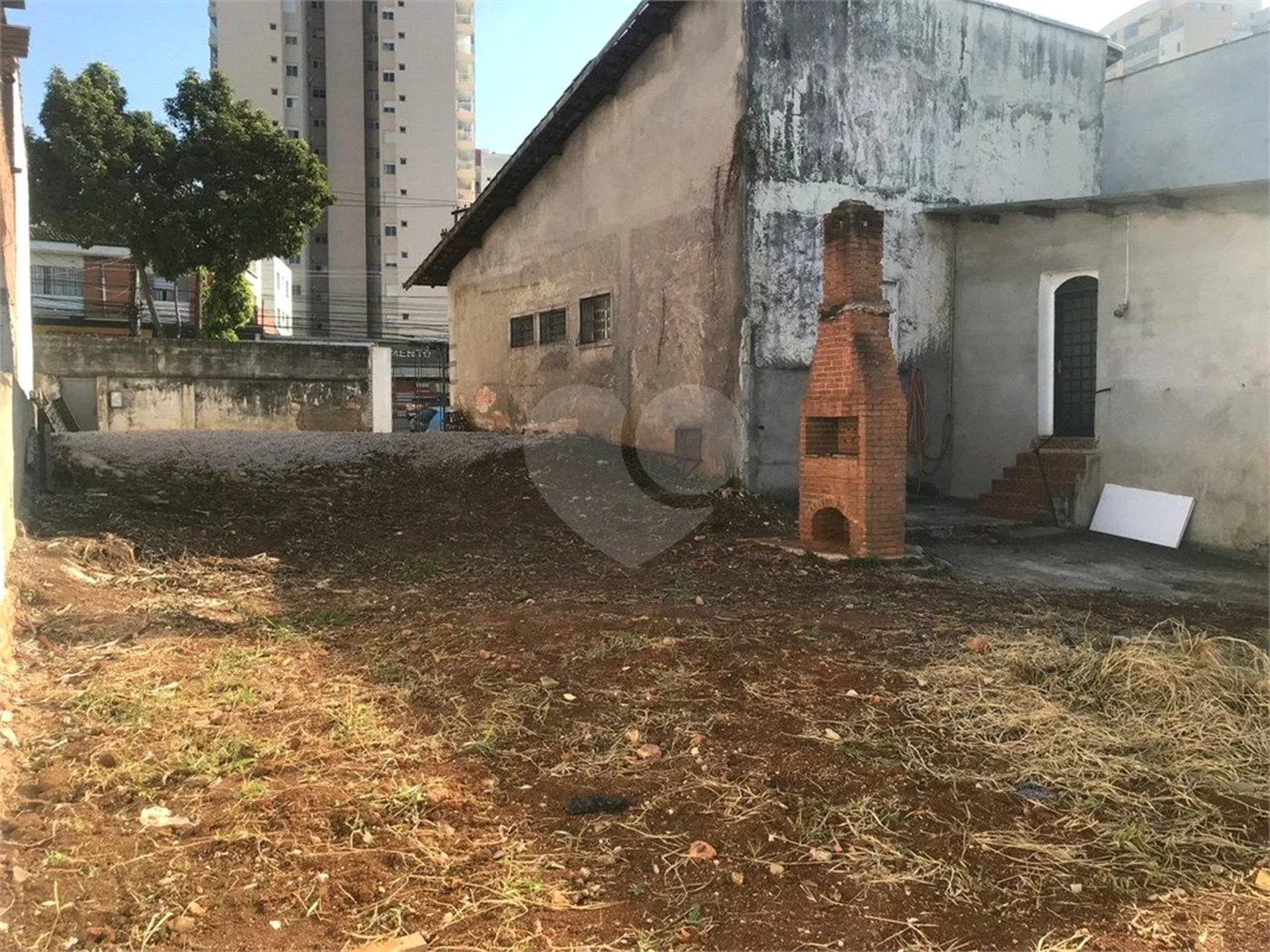 Excelente terreno em ótima localização. Venha fazer uma visita = 600M²