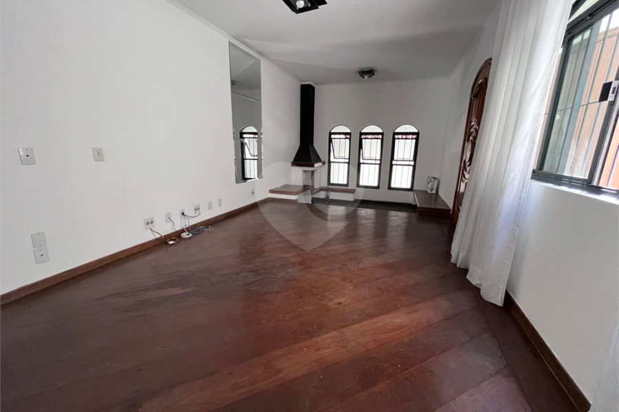 Casa à venda com 3 quartos, sendo 1 suíte, em Jardim São Paulo(zona Norte), São Paulo, SP