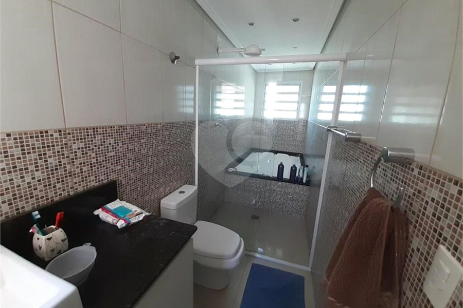 Sobrado à venda com 3 quartos, sendo 1 suíte, em Parque Edu Chaves, São Paulo, SP