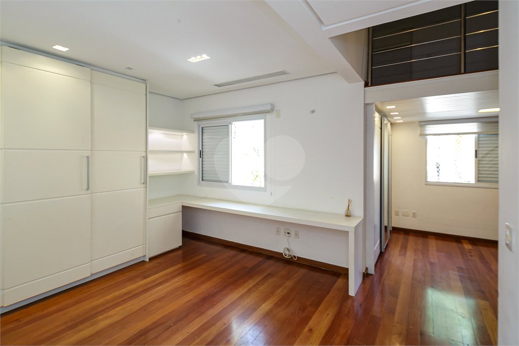 Casa à venda com 3 suítes no condomínio Villaggio Belvedere, São Paulo - SP