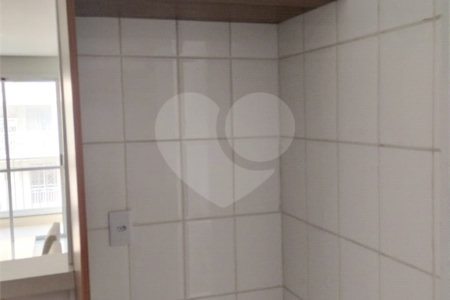 Apartamento para alugar com 2 quartos, sendo 1 suíte, em Vila Invernada, São Paulo, SP