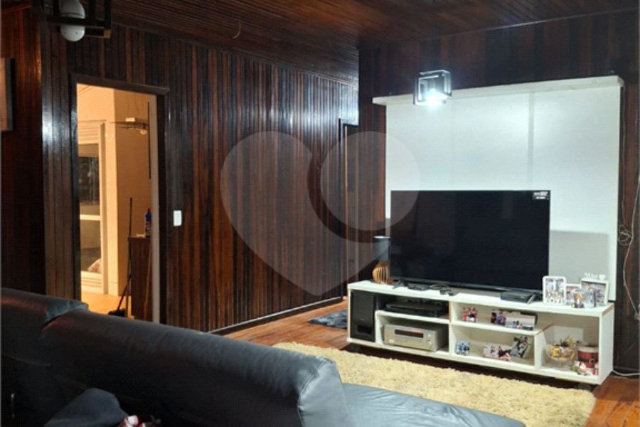 Casa à venda ou para alugar com 3 quartos, sendo 2 suítes, no condomínio Jardim da Montanha I, Mairiporã - SP