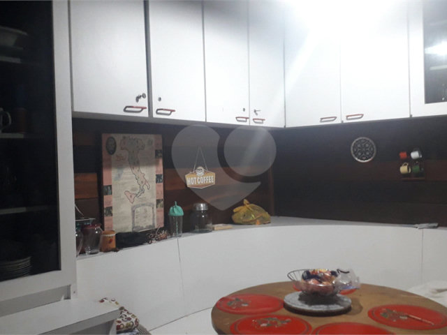 Casa à venda com 3 quartos, sendo 1 suíte,  no condomínio Gleba II, Mairiporã - SP