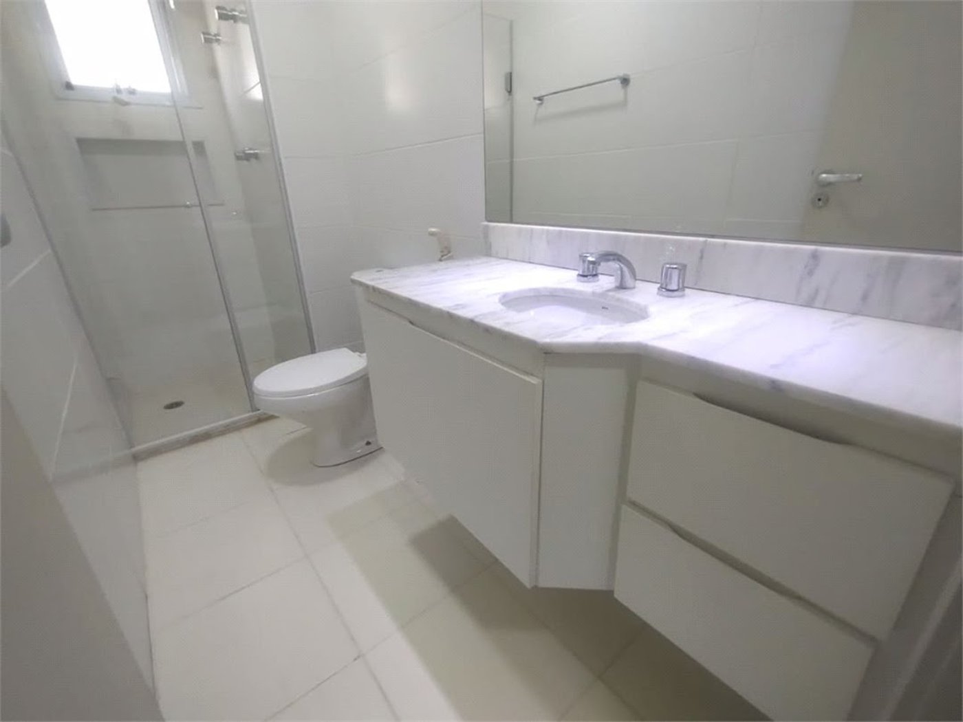 Apartamento Residencial à venda, Jardim Astúrias, Guarujá - AP0683.