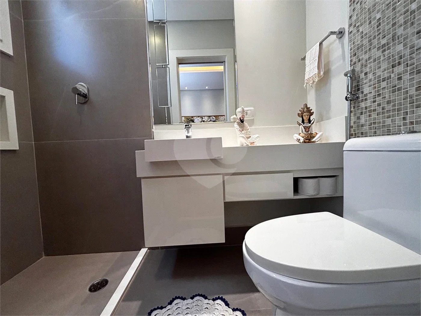 Casa à venda com 4 quartos, sendo 3 suítes, no condomínio Reserva Nova Cantareira, São Paulo - SP