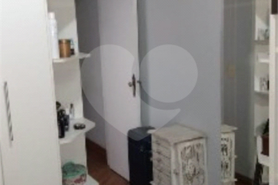 Sobrado à venda com 2 quartos, sendo 1 suíte,  em Jardim Regina, São Paulo, SP