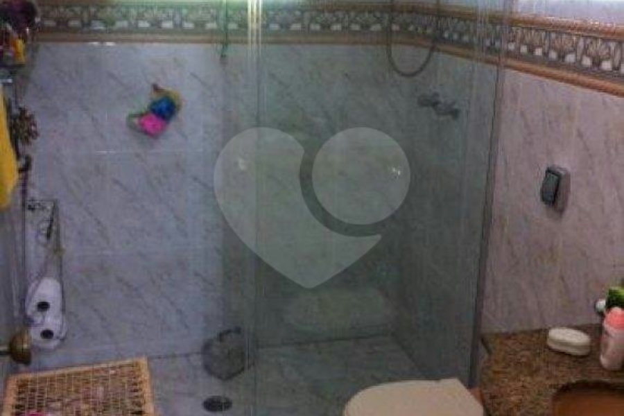 Sobrado à venda com 6 quartos, sendo 4 suítes, em Barro Branco (zona Norte), São Paulo, SP
