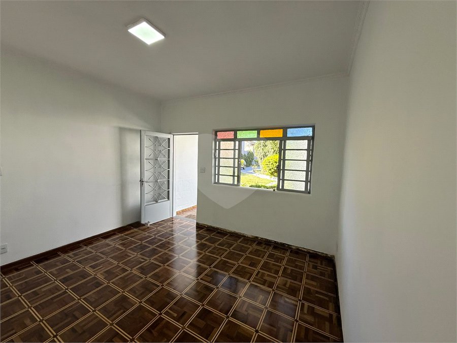 Casa Térrea à venda ou para alugar com 2 suítes em Alvinópolis, Atibaia, SP