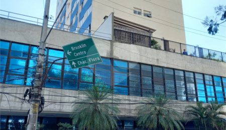 Apartamento à venda com 3 quartos, sendo 1 suíte, em Santo Amaro, São Paulo, SP