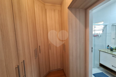 Casa à venda com 3 quartos, sendo 1 suíte, no condomínio Villaggio Tronchim, São Paulo - SP