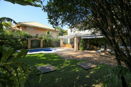 Casa à venda com 3 quartos, sendo 2 suítes,  em Vila Tramontano, São Paulo, SP
