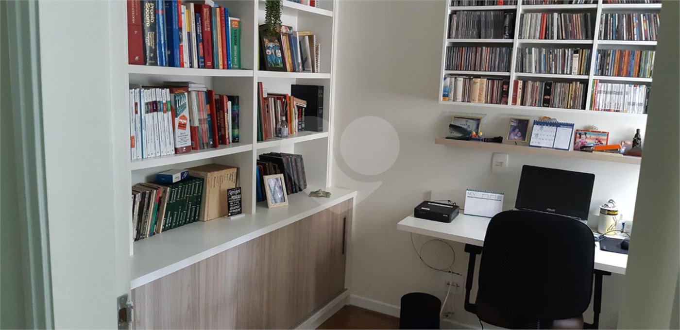 Casa à venda com 3 quartos, sendo 1 suíte, no condomínio Reserva das Flores - Casas, Guarulhos - SP