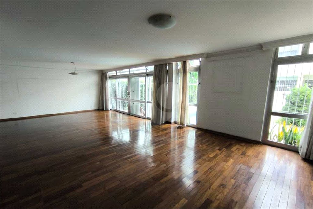 Casa à venda com 5 quartos, sendo 3 suítes,  em Brooklin Paulista, São Paulo, SP