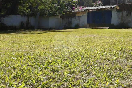 Chácara à venda com 8 quartos em Loteamento Chácara Val Paraiso, Atibaia, SP