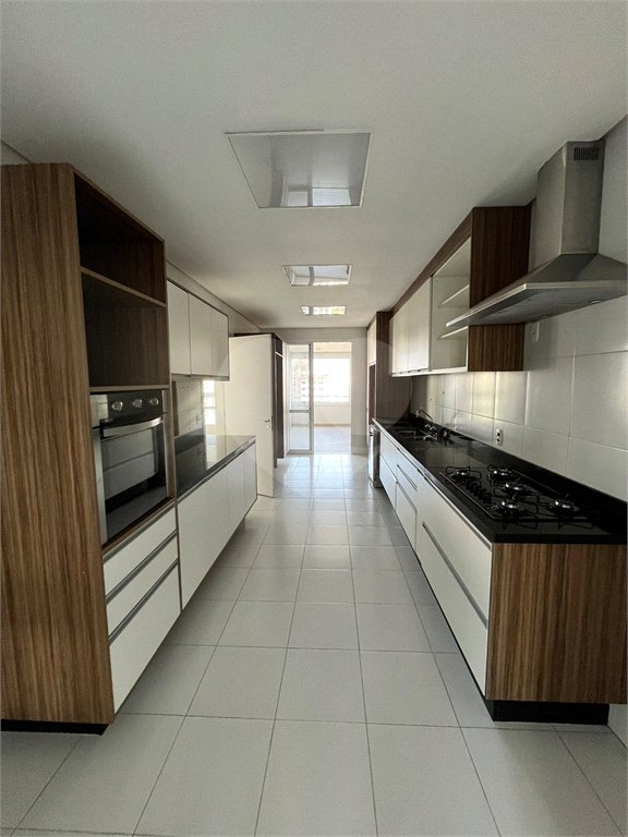Apartamento à venda com 3 suítes em Vila Andrade, São Paulo, SP