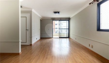 Apartamento à venda com 4 quartos, sendo 2 suítes,  em Vila Hamburguesa, São Paulo, SP