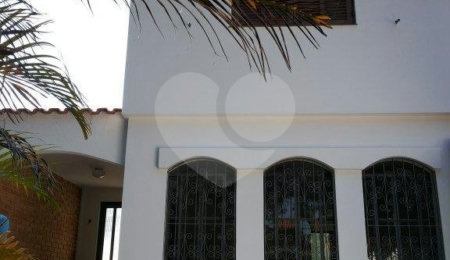 Casa à venda com 3 quartos, sendo 1 suíte,  em Vila Irmãos Arnoni, São Paulo, SP
