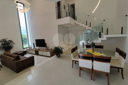 Terreno à venda com 4 suítes no condomínio Residencial Veneza, Mogi das Cruzes - SP