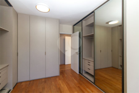 Apartamento à venda ou para alugar com 3 suítes em Jardim Morumbi, São Paulo, SP