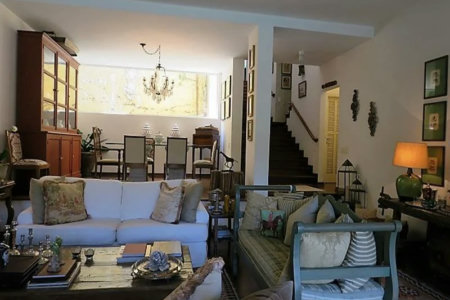 Casa à venda com 4 quartos, sendo 2 suítes, em Jardim Morumbi, São Paulo, SP