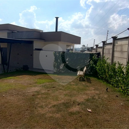 Casa à venda com 3 quartos, sendo 1 suíte, no condomínio Vila Paraty, Indaiatuba - SP