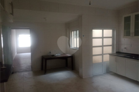 Casa de Vila à venda com 4 quartos, sendo 1 suíte, em Vila Olímpia, São Paulo, SP