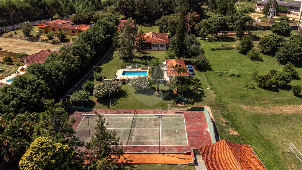 Chácara à venda com 5 quartos, sendo 2 suítes, em Vila São João, Sarapuí, SP
