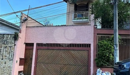 Sobrado à venda com 3 quartos, sendo 1 suíte, em Parque Ipê, São Paulo, SP