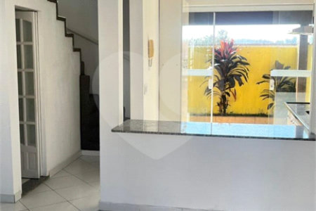 Sobrado à venda com 2 quartos no condomínio Refugio Canta Galo, Cotia - SP