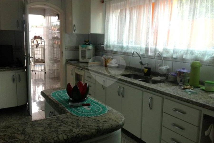 Sobrado à venda com 3 quartos, sendo 1 suíte, em Jardim França, São Paulo, SP