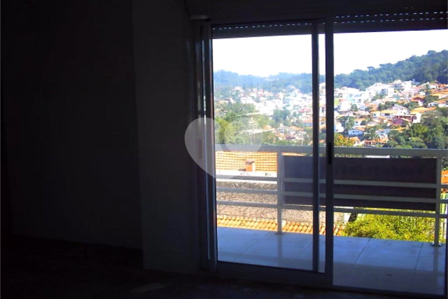 Sobrado à venda com 3 quartos, sendo 1 suíte, em Tremembé, São Paulo, SP